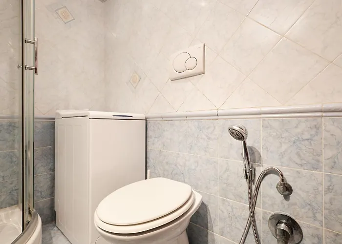 Colosseum 3 & 4 Bathrooms With Garden * Roma