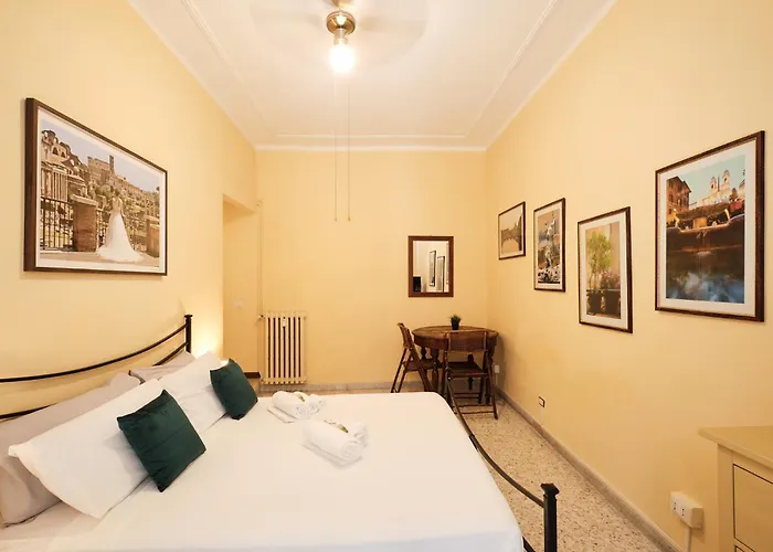 Colosseum 3 & 4 Bathrooms With Garden Roma