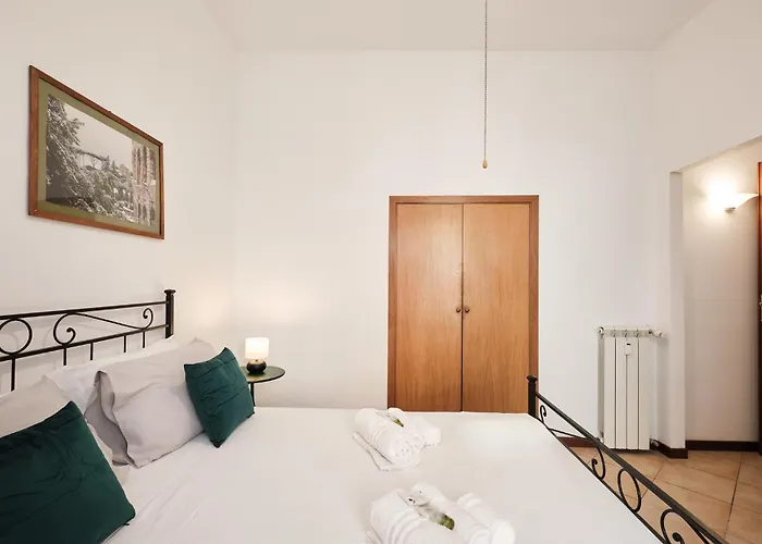 Colosseum 3 & 4 Bathrooms With Garden Roma